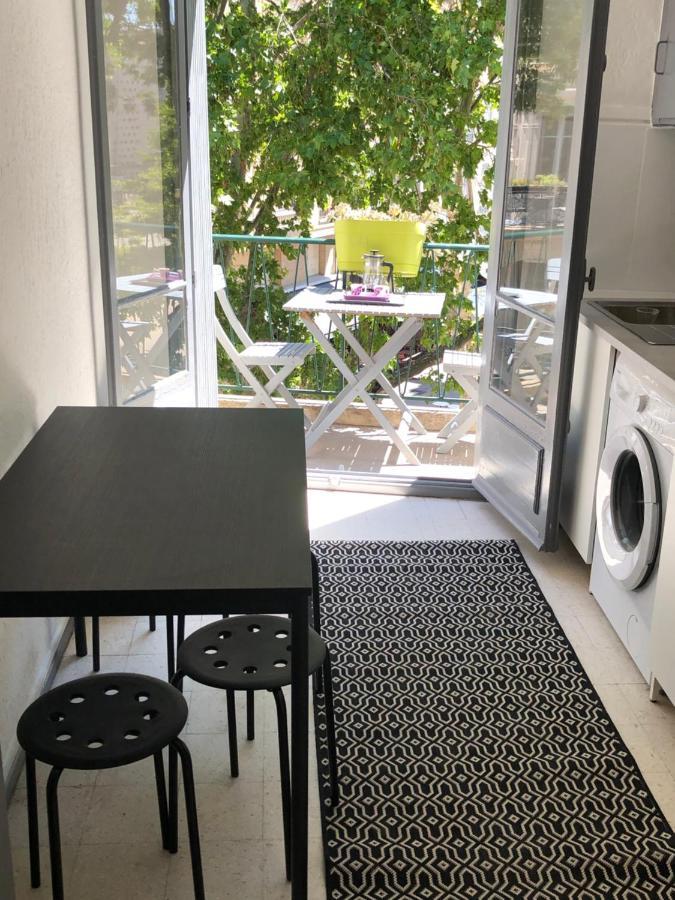 Appartement De Charme Avignon Centre Historique Terrasse Et Balcon Place Pie Exteriör bild